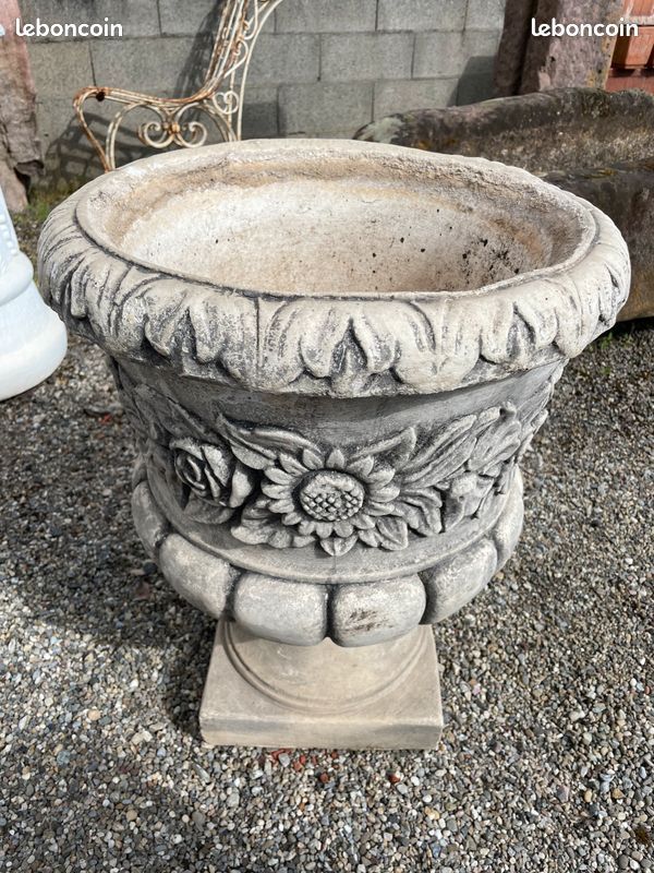 Grande vase / pot de fleurs baroque pour jardin en pierre reconstituée