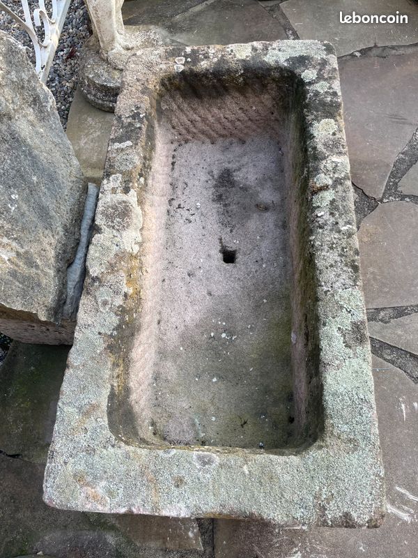 Ancienne auge / jardinière / abreuvoir en pierre naturelle de grés
