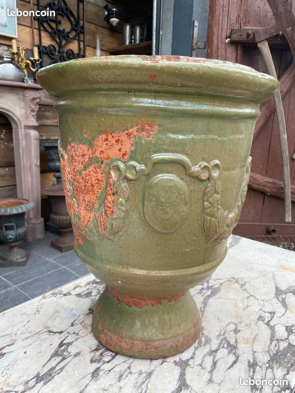 Ancienne urne jardinière ou pot en faïence émaille de France