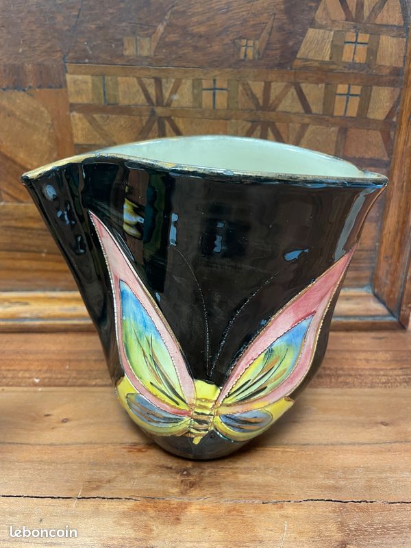 Paire de vases design Papillon, Valloris signées des années 50/60. Prix unitaire