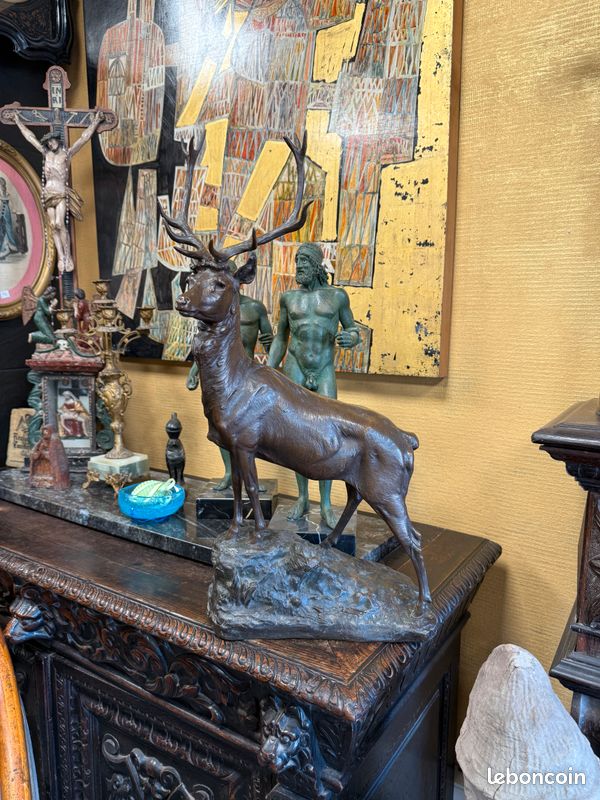 Sculpture / bronze animalier " Cerf aux aguets " signé M. FIOT