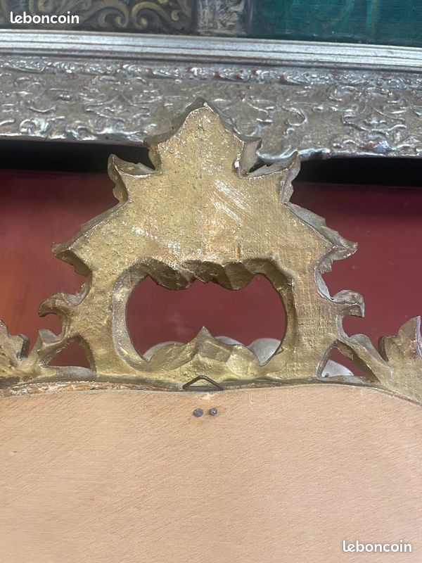 Miroir rocaille doré de style baroque / Louis XV. Forme mouvementée
