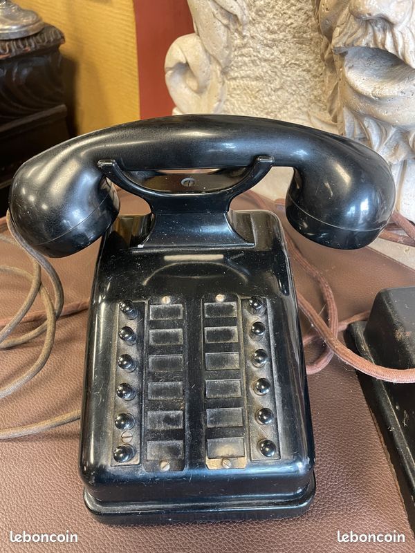 Ancien téléphone / interphone de standard industriel vintage en métal 1950 de la marque Télic
