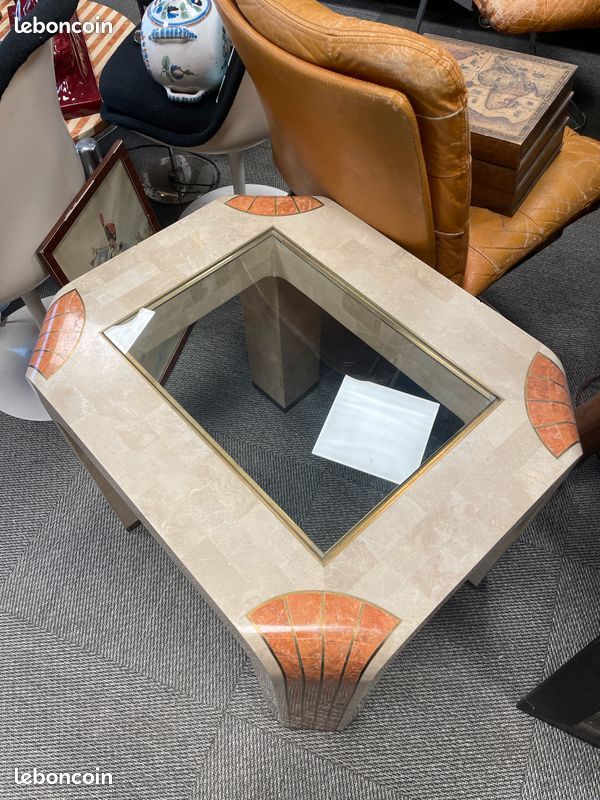 Table d'appoint Fossil Stone par Robert Marcius pour Casa Bique Art Déco