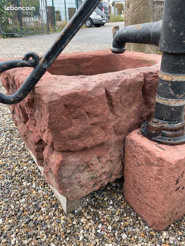 Unique auge / bac à fontaine / bassin ou jardinière en pierre naturelle de grès sculptée