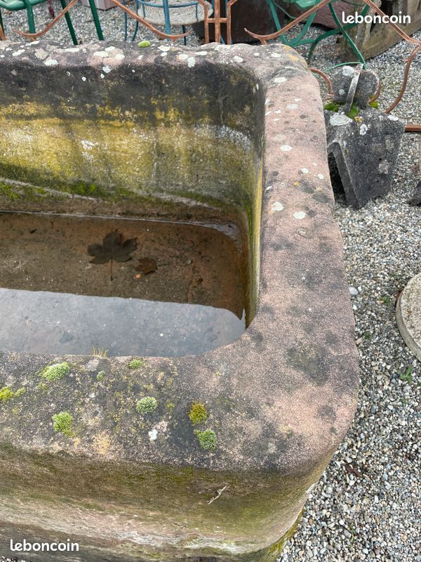 Rare ancien lavoir de ville / auge / bassin ou bac en pierre naturelle de grés