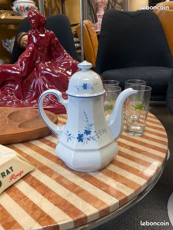 Cafetière / théière en porcelaine Bavaroise par Winterling Kirchenlamitz