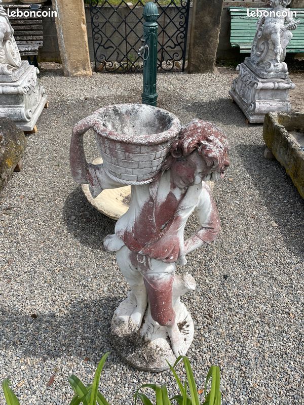 Statue art classique baroque garçon paysan avec pot de fleurs en pierre reconstituée