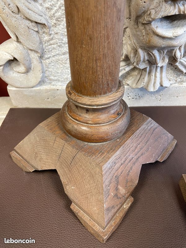 Ancienne paire de pique cierge / bougeoir en bois