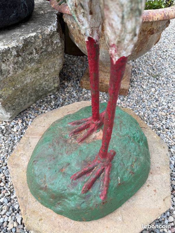 Statue / sculpture pour jardin, oiseau en fonte. Art animalier