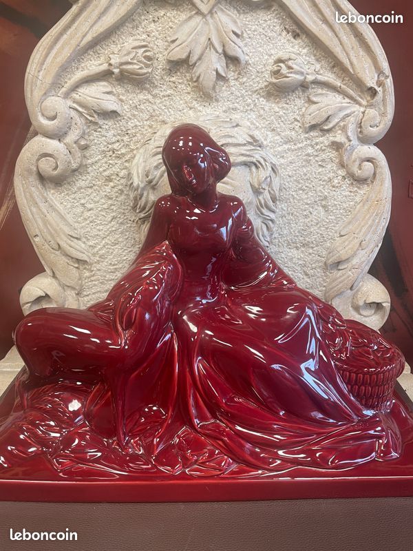 Ancienne céramique signé POLBERT. Femme et biche