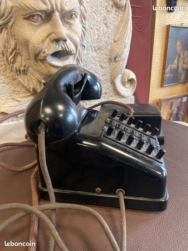 Ancien téléphone / interphone de standard industriel vintage en métal 1950 de la marque Télic