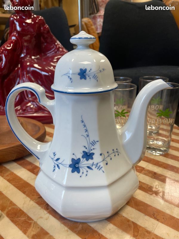 Cafetière / théière en porcelaine Bavaroise par Winterling Kirchenlamitz