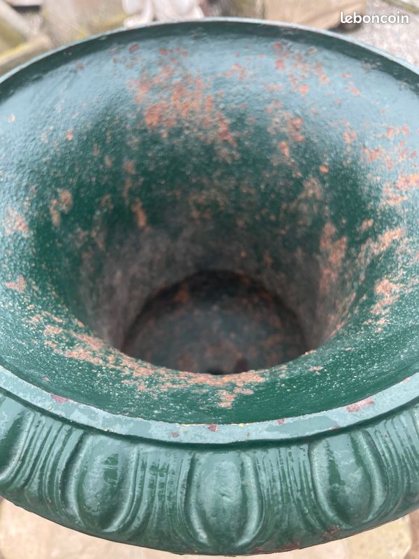 Ancien authentique vase / pot / urne dit Médicis Français en fonte du 19éme