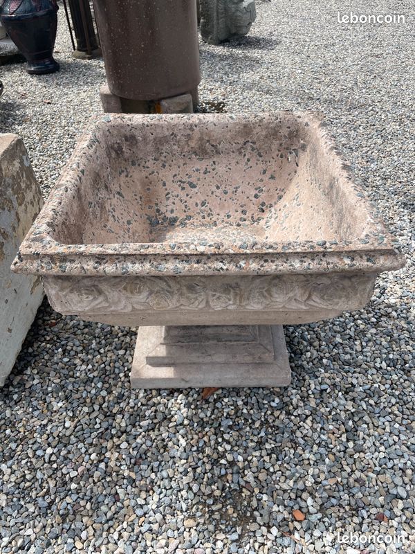 Ancienne jardinière / pot / coupe / vase sur pied en pierre reconstituée