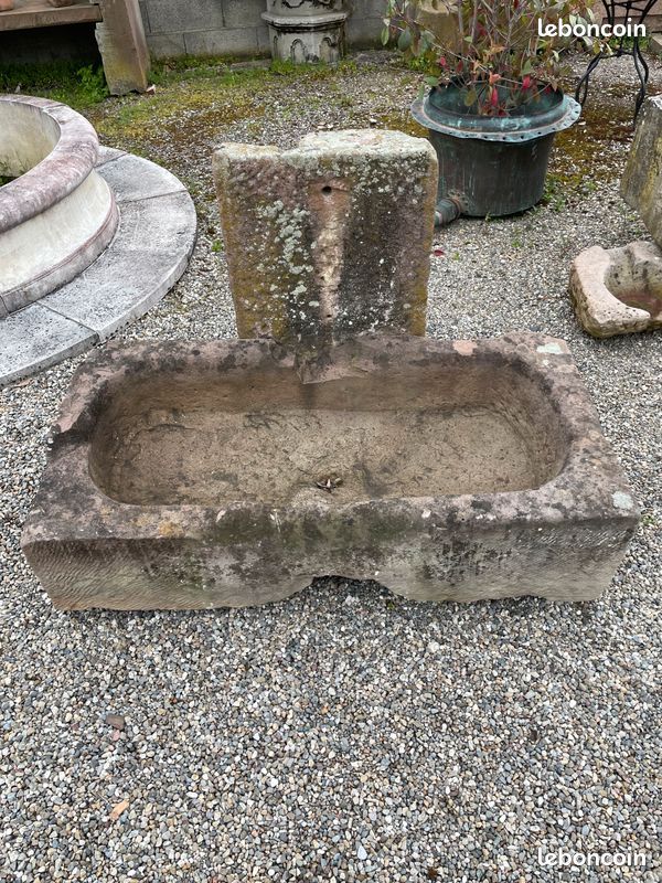 Fontaine / ensemble auge + moine en pierre naturelle de grés