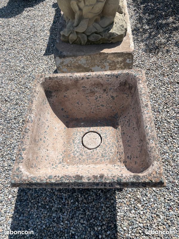 Ancienne jardinière / pot / coupe / vase sur pied en pierre reconstituée