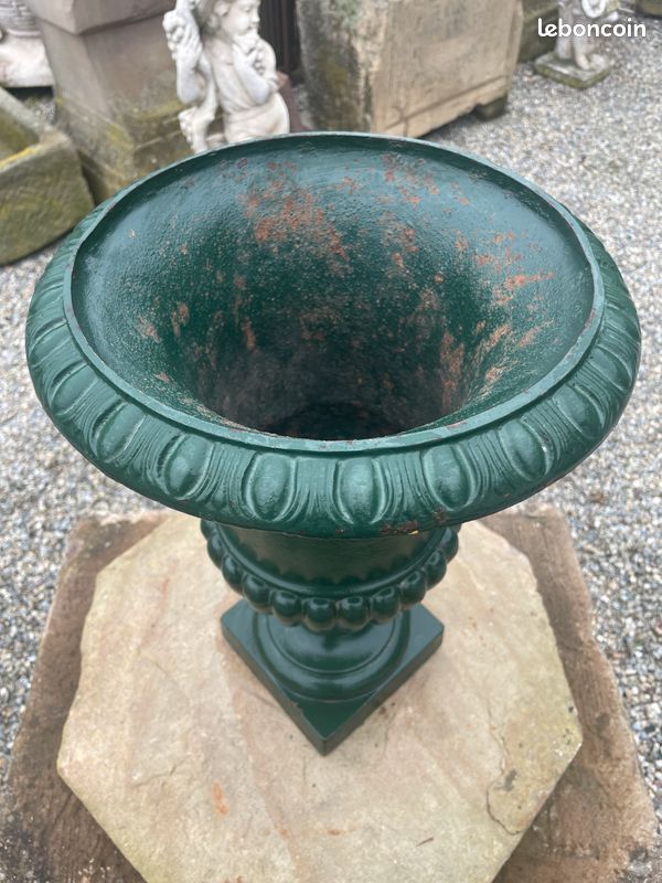 Ancien authentique vase / pot / urne dit Médicis Français en fonte du 19éme